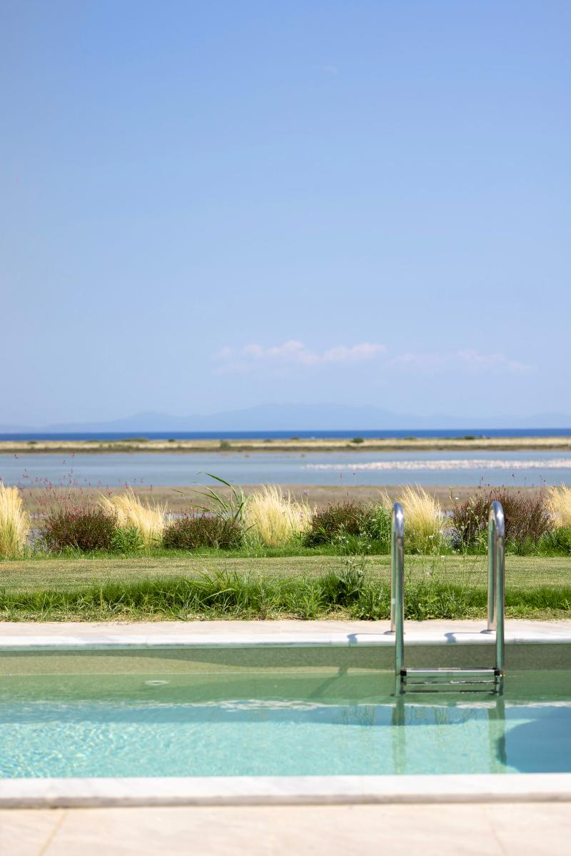 Flamingo View Suites & Villas image