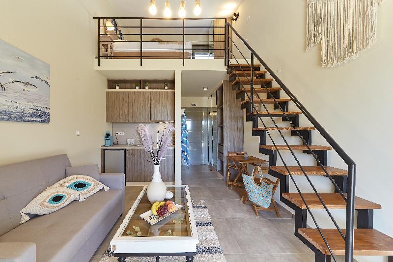Flamingo View Suites & Villas image