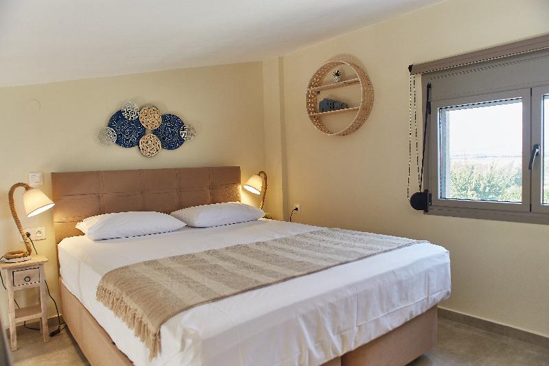 Flamingo View Suites & Villas image
