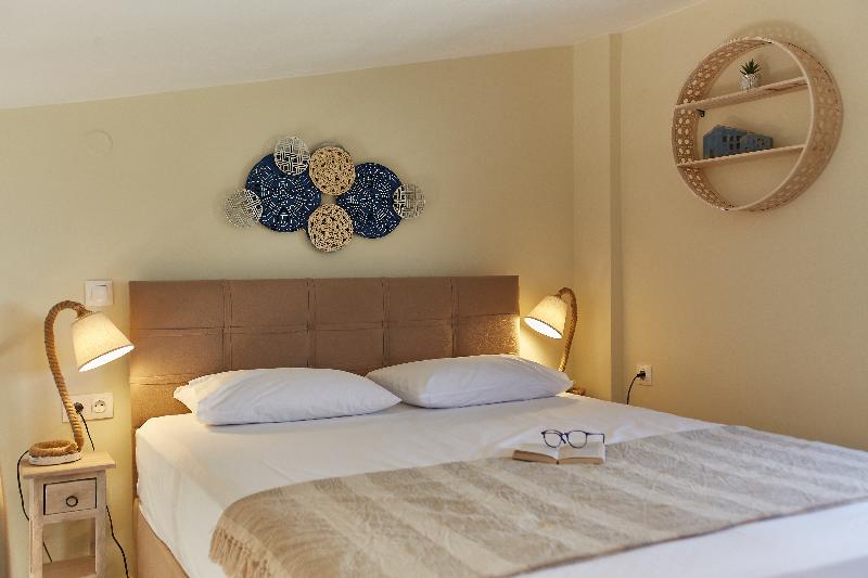 Flamingo View Suites & Villas image