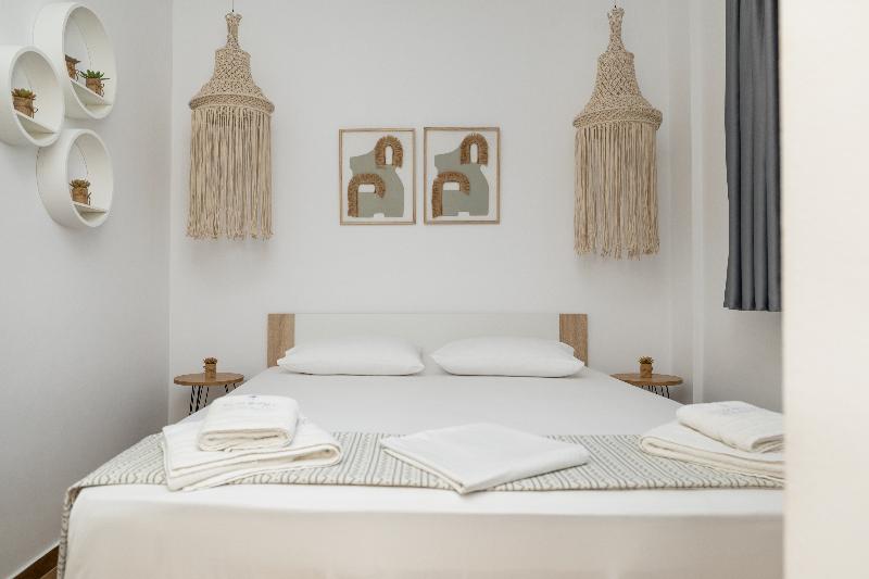 Flamingo View Suites & Villas image