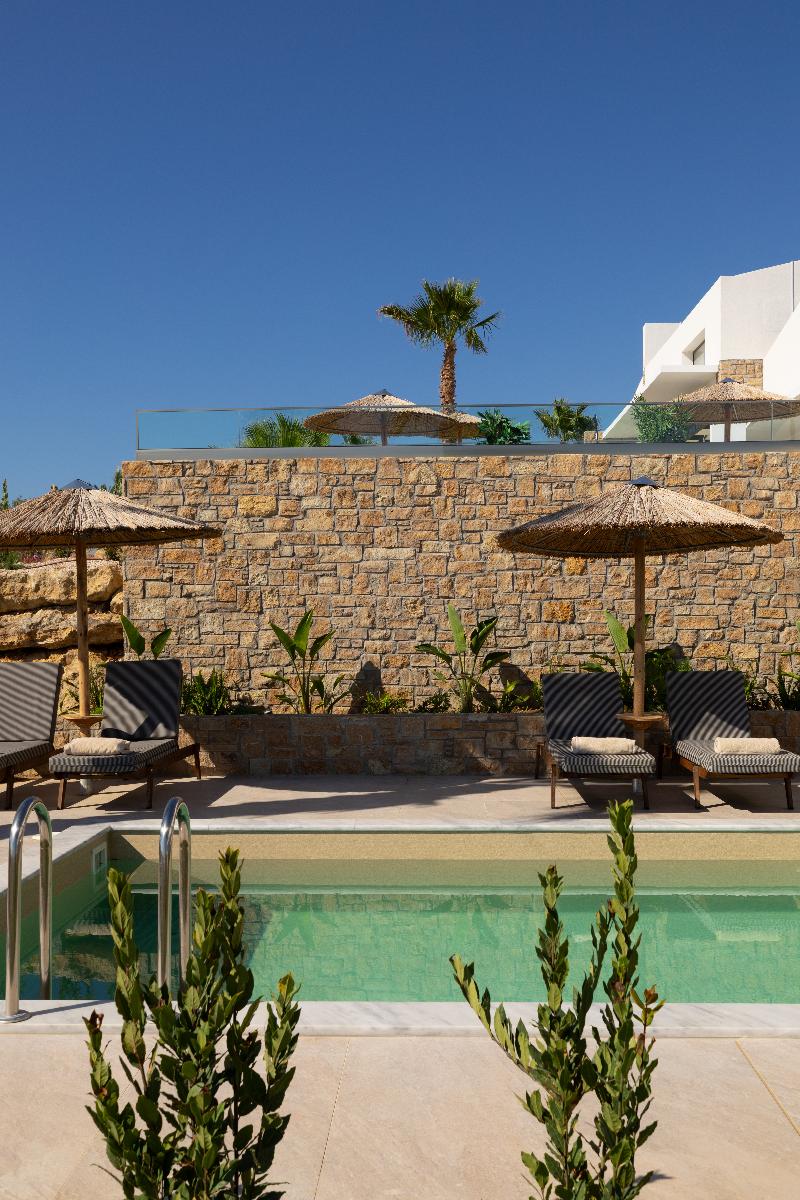 Flamingo View Suites & Villas image
