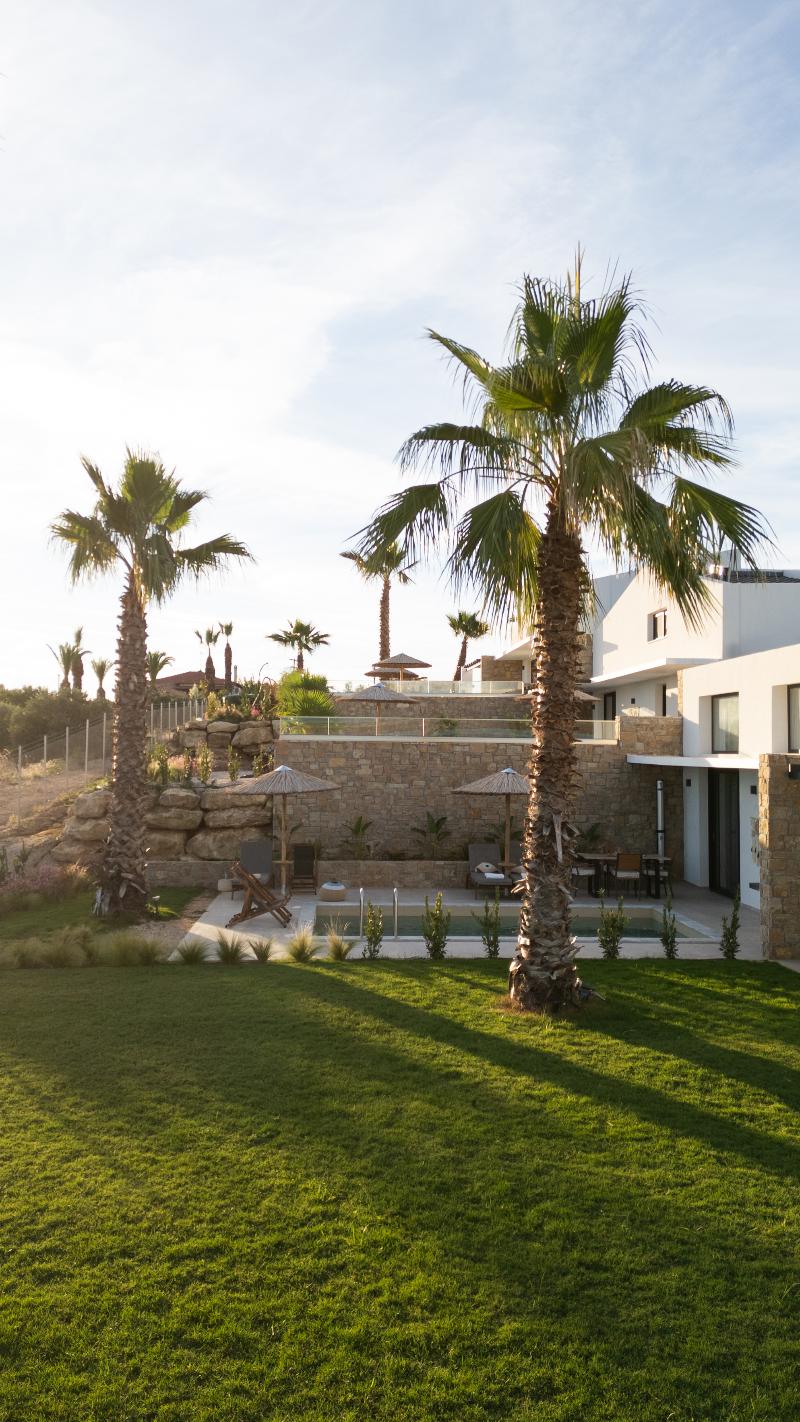 Flamingo View Suites & Villas image