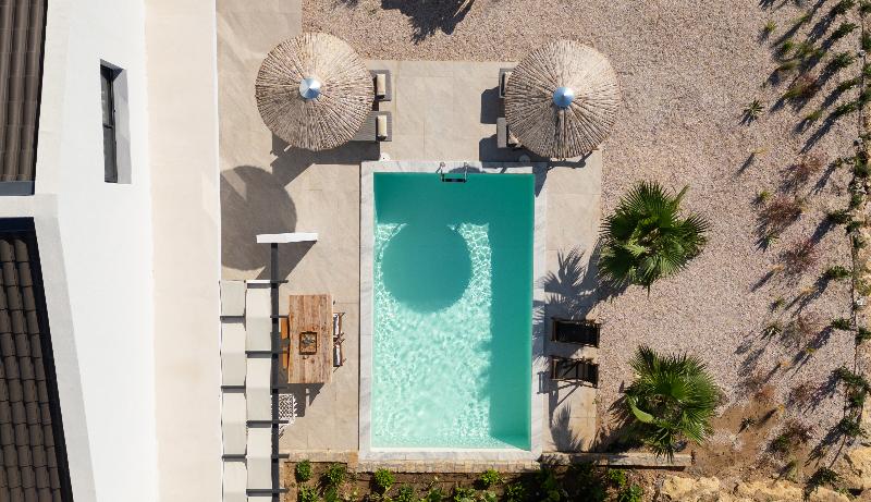 Flamingo View Suites & Villas image