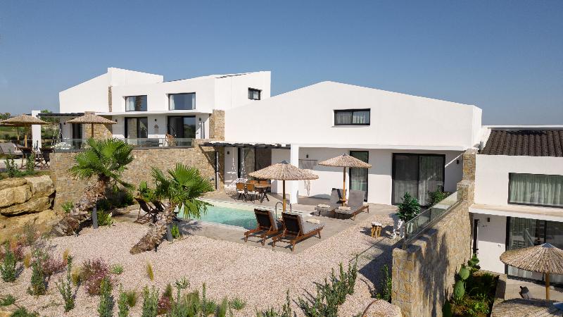 Flamingo View Suites & Villas image