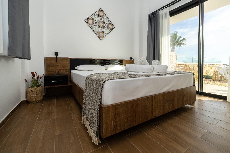Flamingo View Suites & Villas image