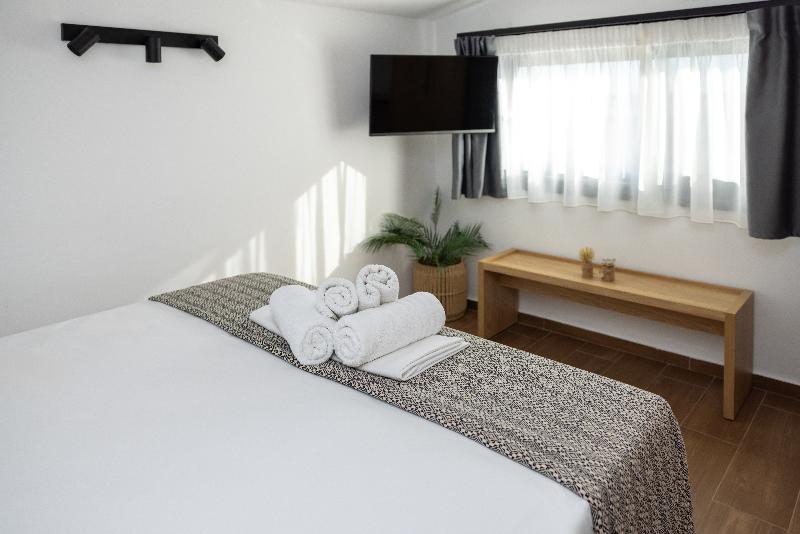 Flamingo View Suites & Villas image