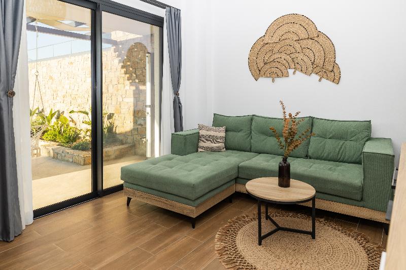 Flamingo View Suites & Villas image