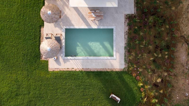 Flamingo View Suites & Villas image