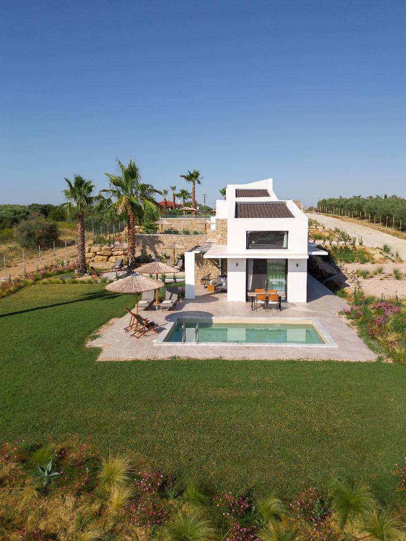 Flamingo View Suites & Villas image