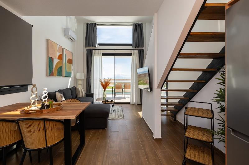 Flamingo View Suites & Villas image