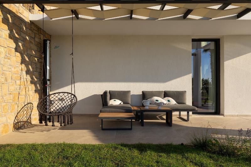 Flamingo View Suites & Villas image
