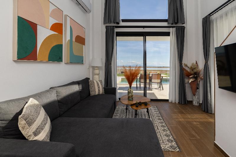 Flamingo View Suites & Villas image