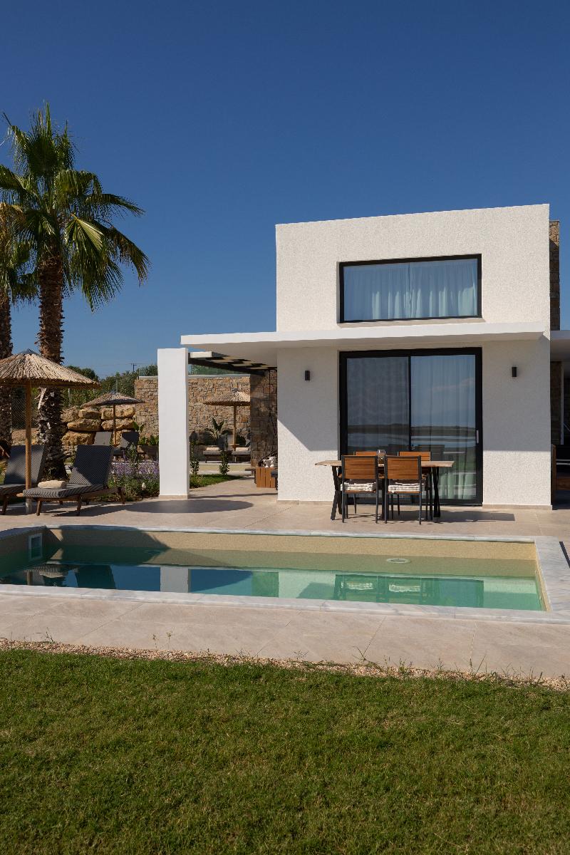 Flamingo View Suites & Villas image