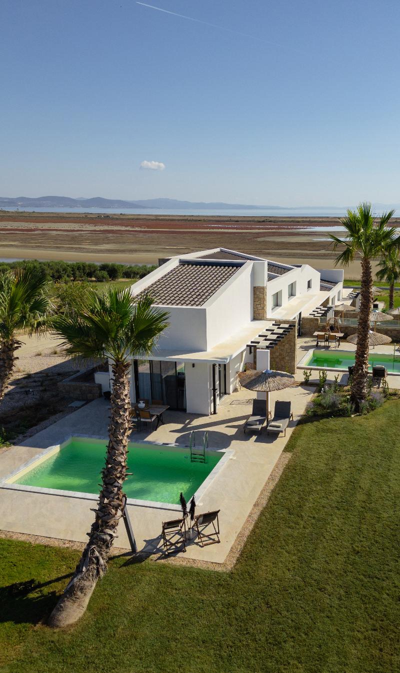 Flamingo View Suites & Villas image