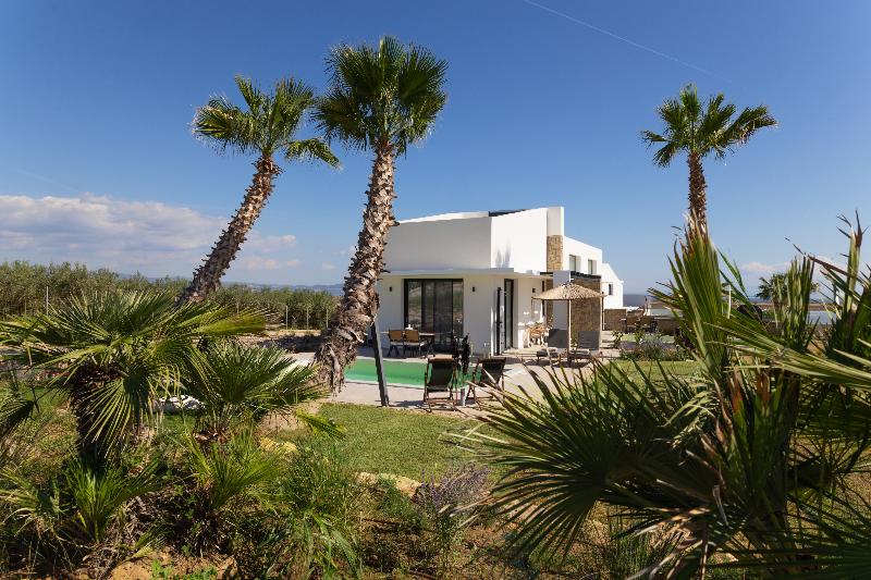 Flamingo View Suites & Villas image