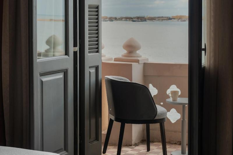 Grey Studio Apartments Corniche Alexandria image