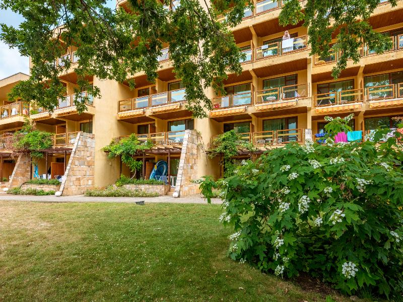 Les Magnolias Hotel image