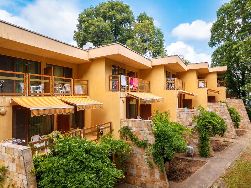 Les Magnolias Hotel image