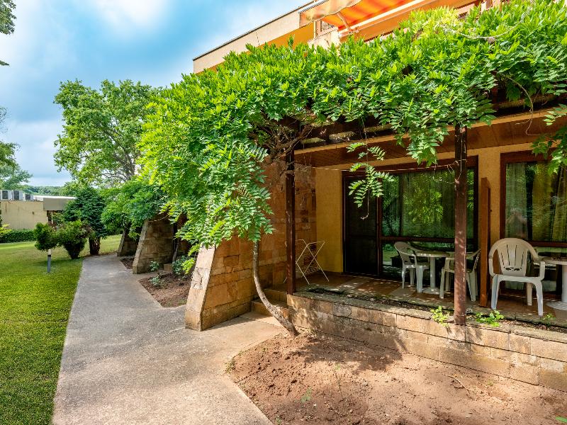 Les Magnolias Hotel image