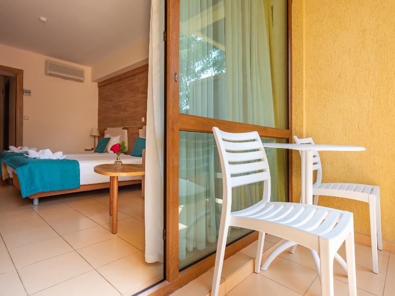 Les Magnolias Hotel image