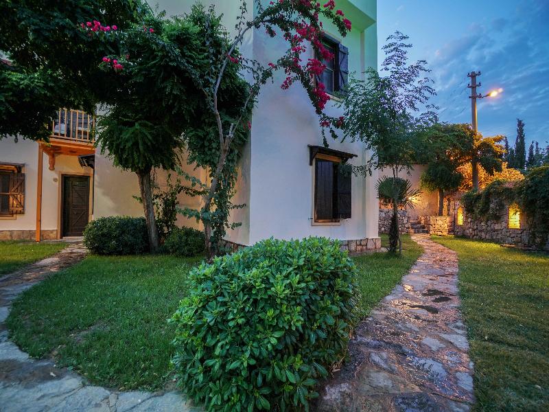 Mi̇ra Sui̇tes Otel 4