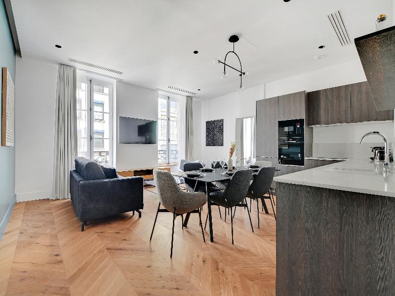 Libere Paris Haussmann image