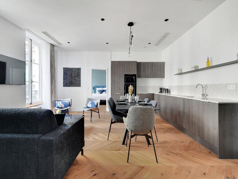 Libere Paris Haussmann image