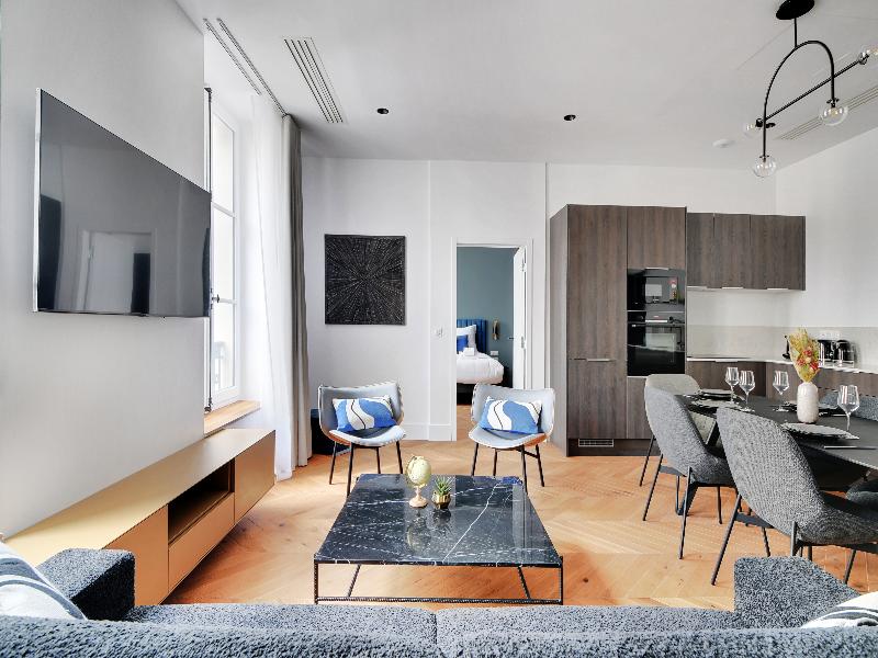 Libere Paris Haussmann image