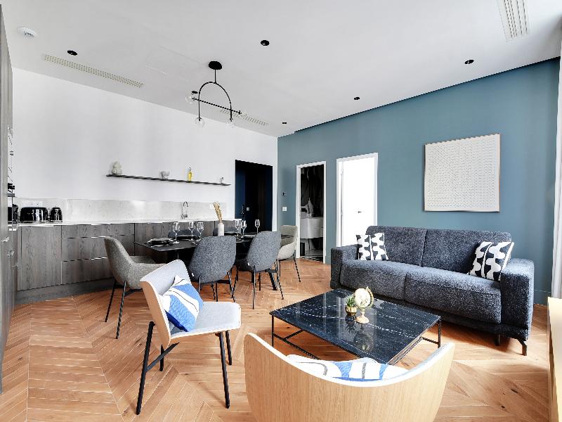 Libere Paris Haussmann image