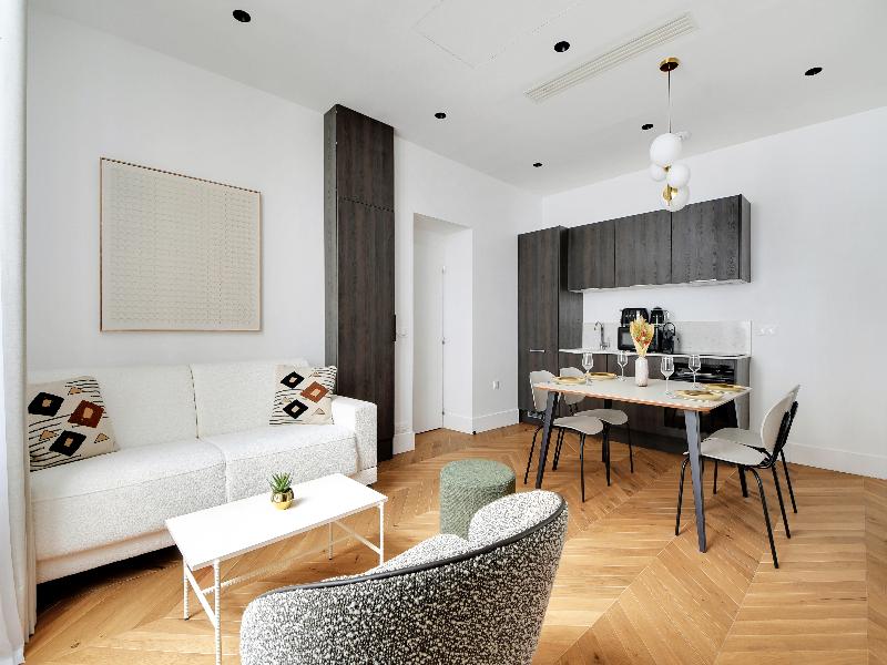 Libere Paris Haussmann image
