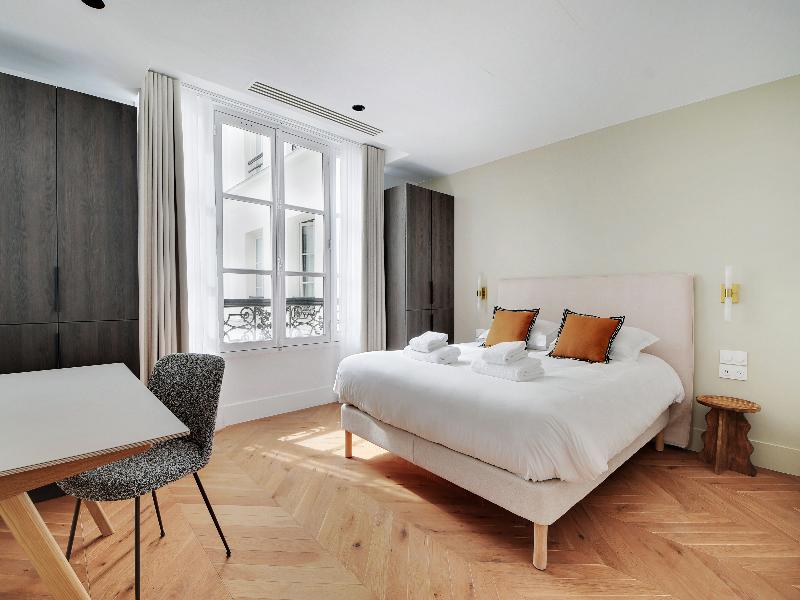 Libere Paris Haussmann image
