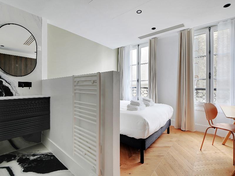 Libere Paris Haussmann image