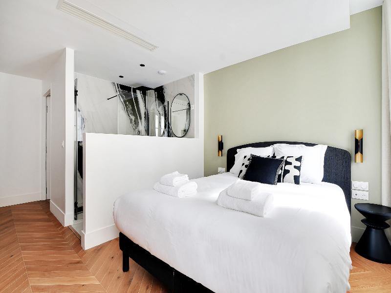 Libere Paris Haussmann image