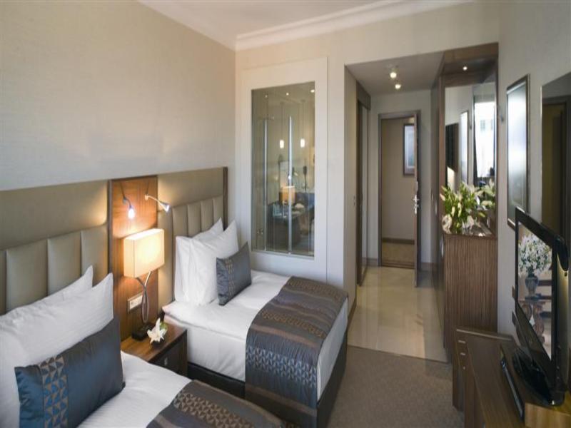 Mövenpick Izmir image