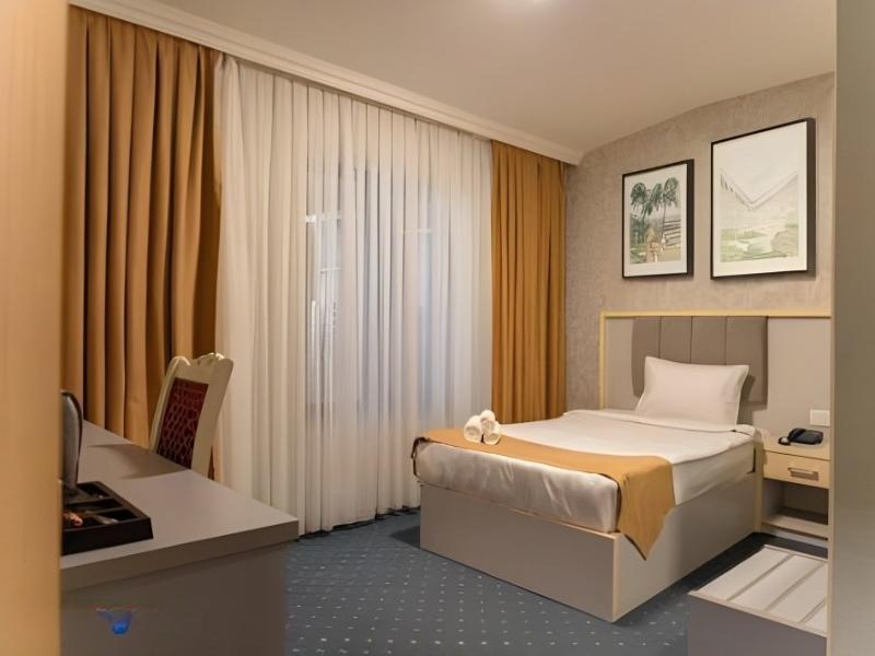Alis Hotel Baku image