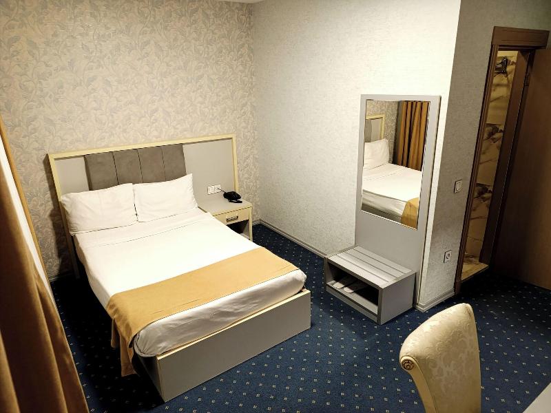 Alis Hotel Baku image