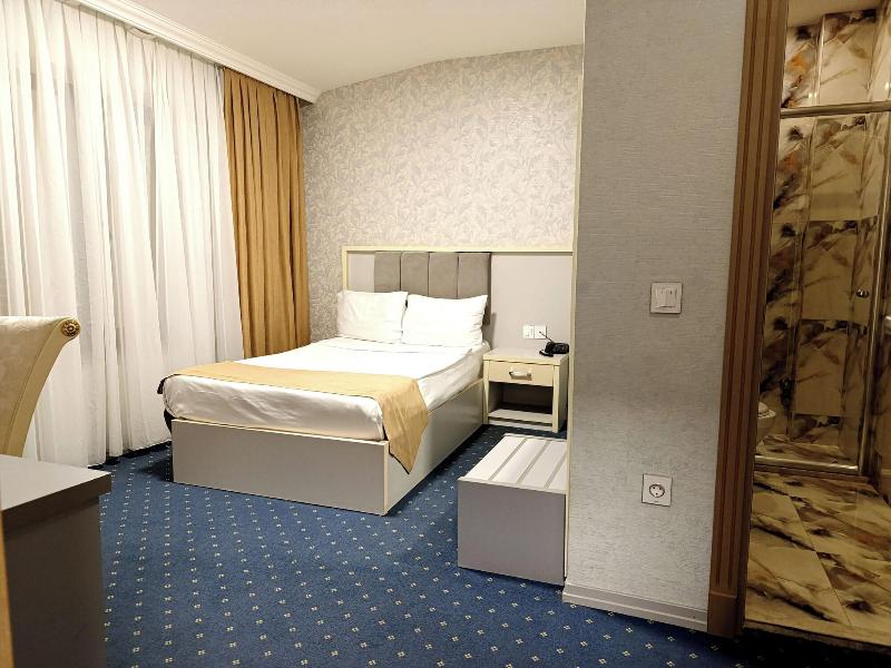 Alis Hotel Baku image
