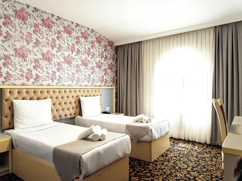 Alis Hotel Baku image