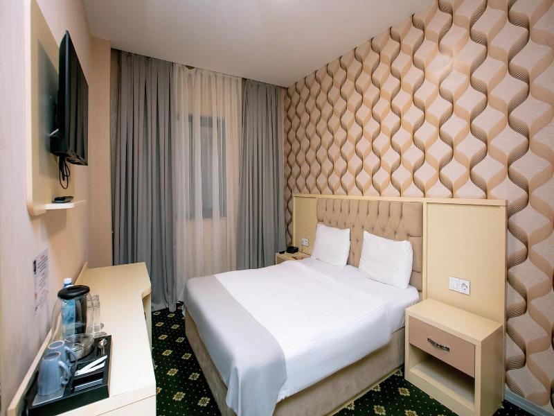 Alis Hotel Baku image