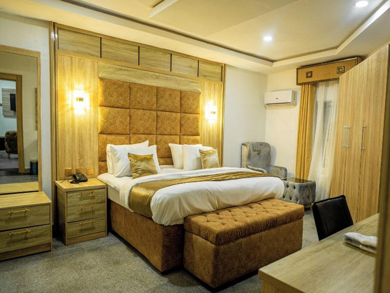 Immaculate Excellence Luxury Hotel image