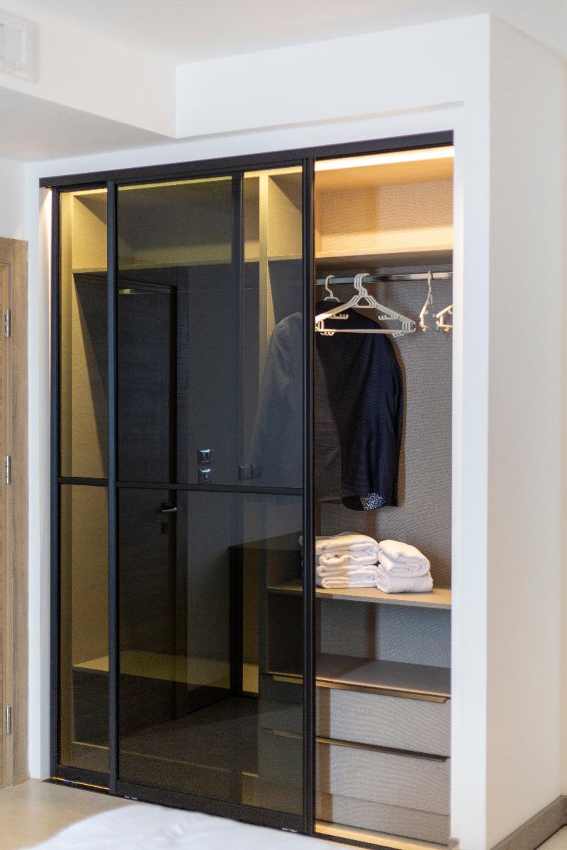 Liv Weibdeh Hotel Suites image