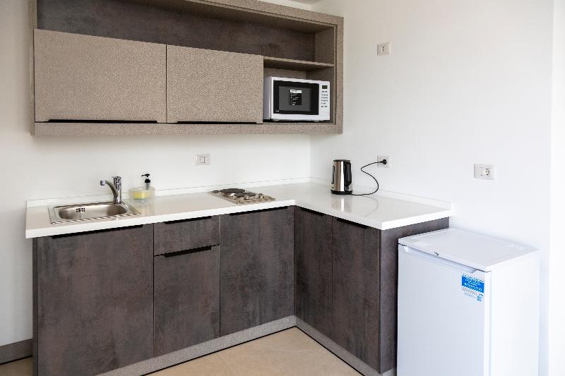 Liv Weibdeh Hotel Suites image