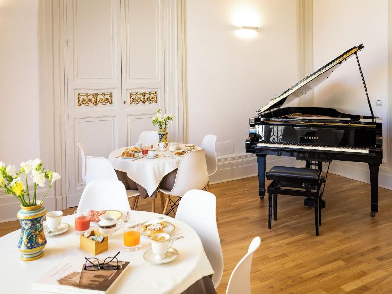 Divisi Suites & Spa image
