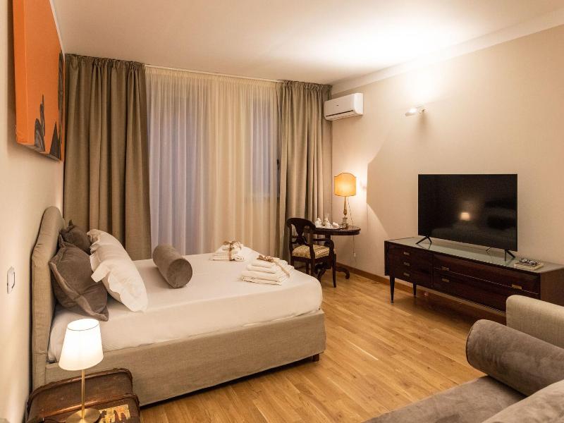 Divisi Suites & Spa image