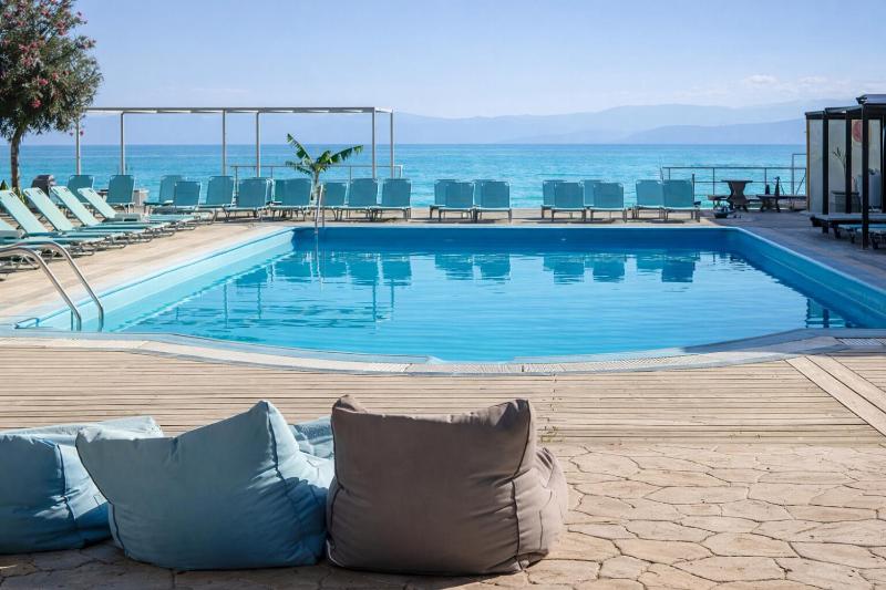 Agnes Beach Hotel Apartment