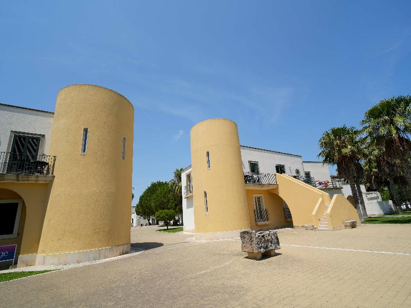 Fruti Village Torre dell'Orso la Brunese image