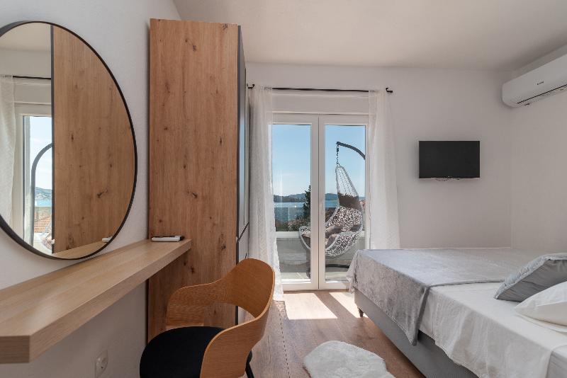 Villa Eight by D image