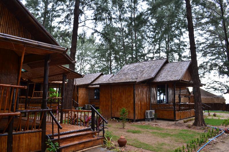 Eco Lanta Hideaway Beach Resort