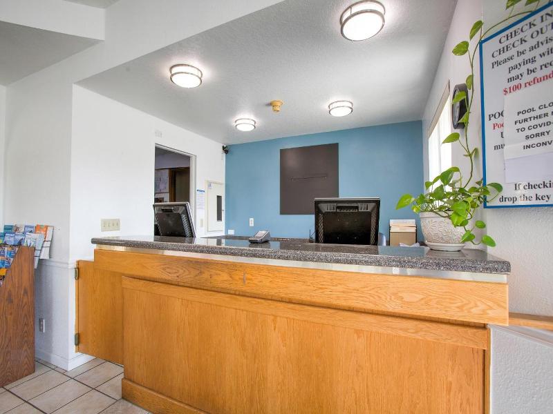 Oyo Woodland Hotel And Suites image